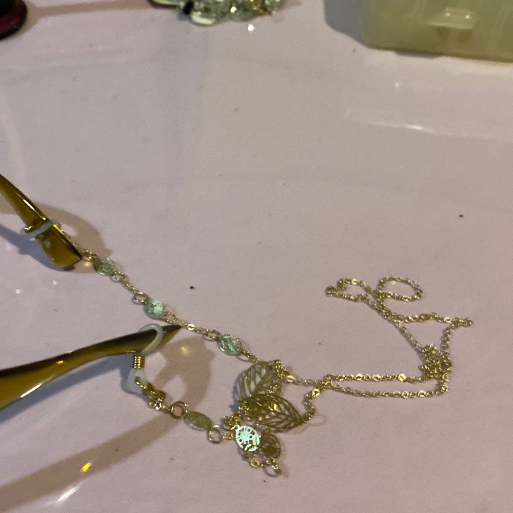 Glasses chain